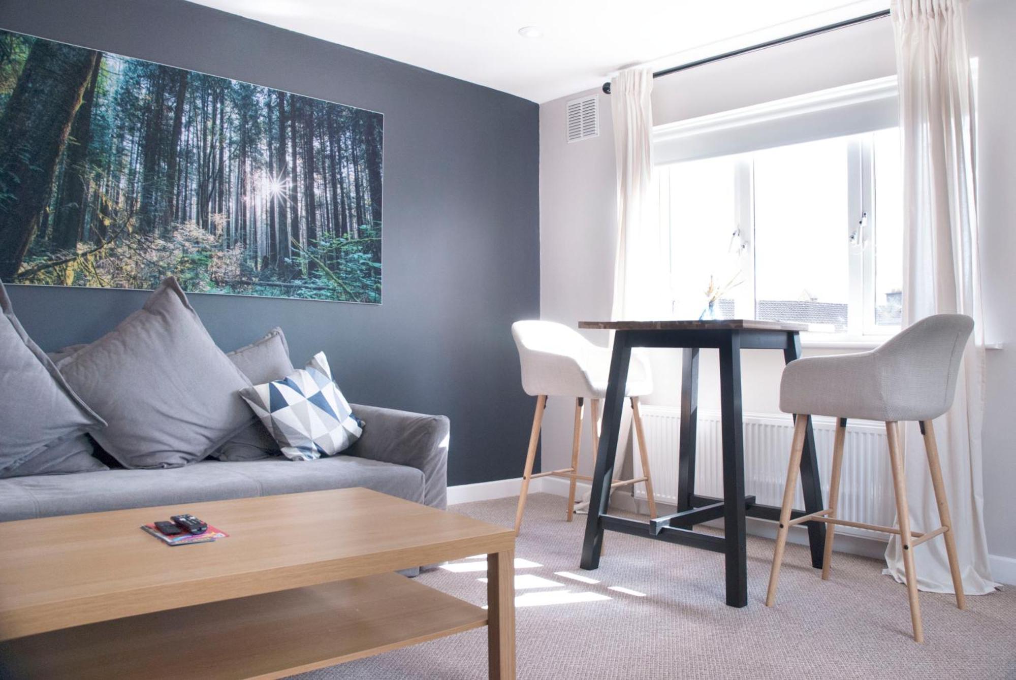 Apartment--- 1 Bed In Нейс Екстериор снимка