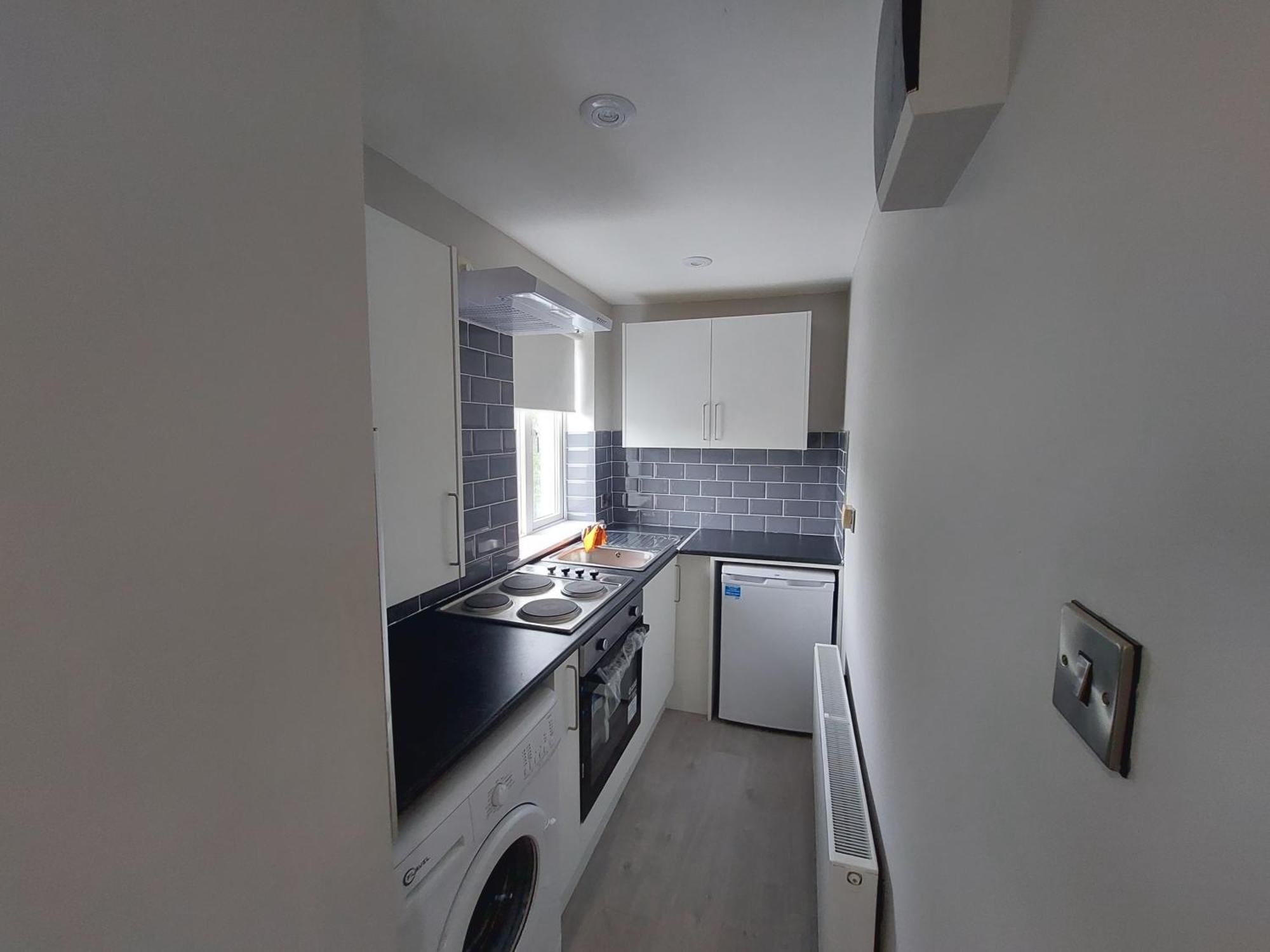 Apartment--- 1 Bed In Нейс Екстериор снимка